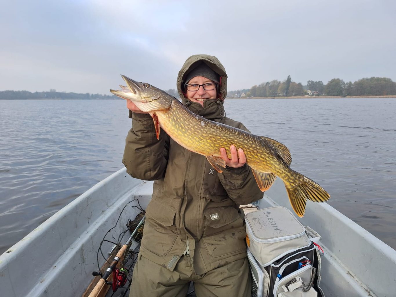 Bild 5. Jenny mit 80cm Hecht